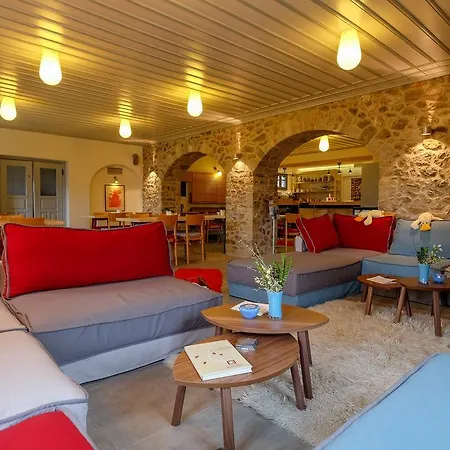 Kyriaki & Hotel Amfiklia