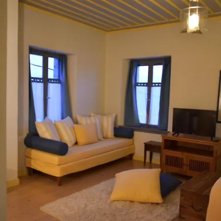 Kyriaki & Hotel Amfiklia