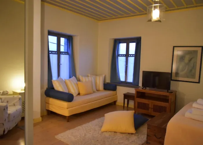 Kyriaki & Hotel Amfiklia