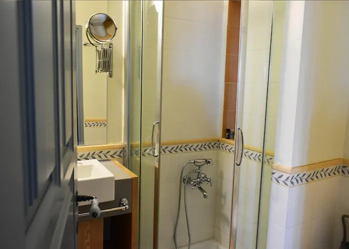 Kyriaki & Hotel Amfiklia