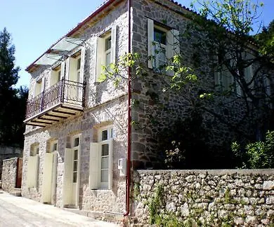 Kyriaki & Hotel Amfiklia